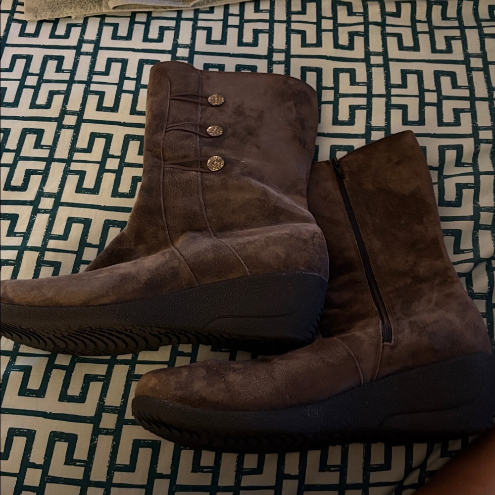Womens Propet  Size 11w Suede Booties Leather Boot